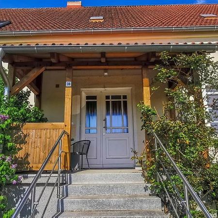 Apartment In Herrenhaus Gross Pinnow Dış mekan fotoğraf