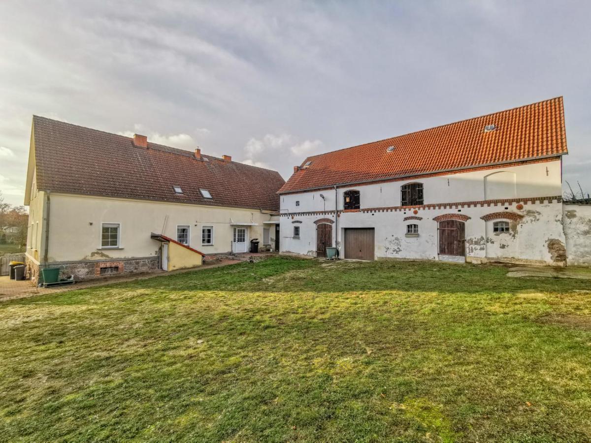 Apartment In Herrenhaus Gross Pinnow Dış mekan fotoğraf
