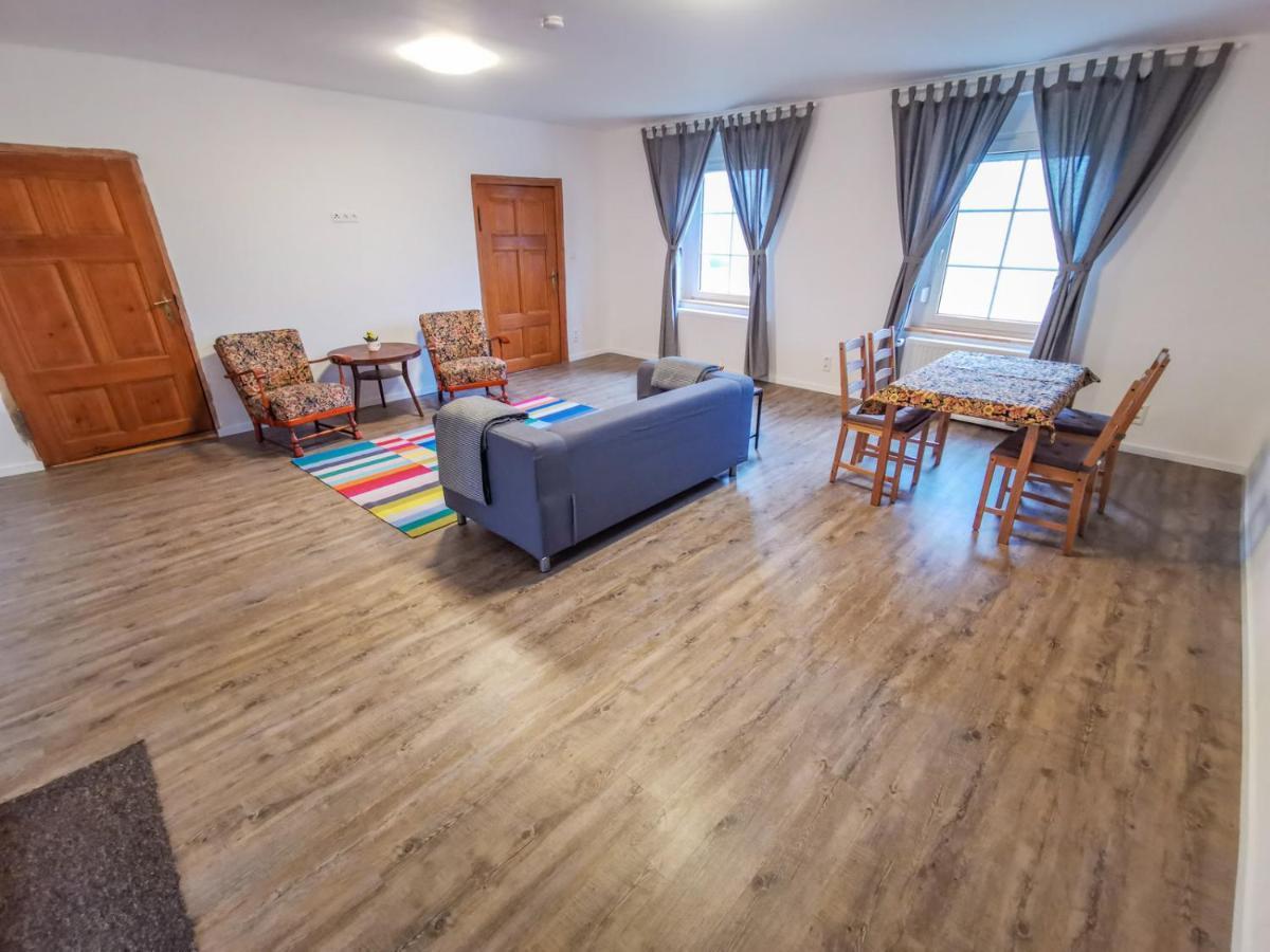Apartment In Herrenhaus Gross Pinnow Dış mekan fotoğraf